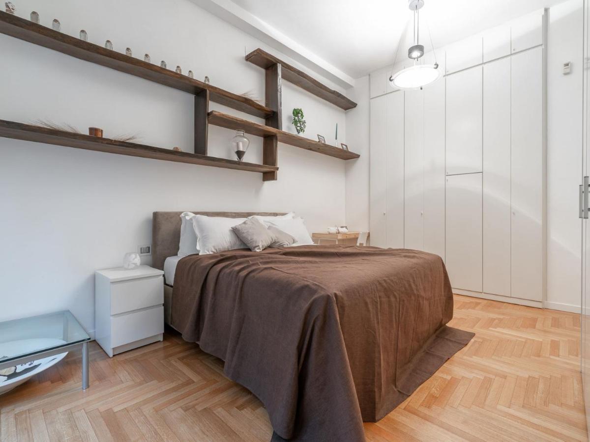 The Best Rent - Spacious Three-Bedroom Apartment In Moscova Милано Екстериор снимка