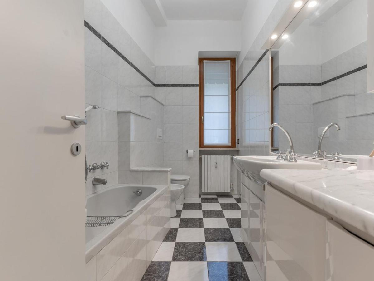 The Best Rent - Spacious Three-Bedroom Apartment In Moscova Милано Екстериор снимка