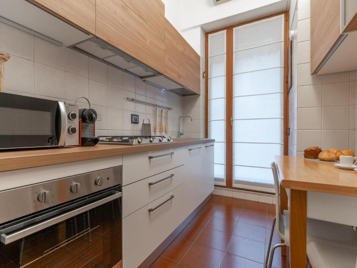 The Best Rent - Spacious Three-Bedroom Apartment In Moscova Милано Екстериор снимка