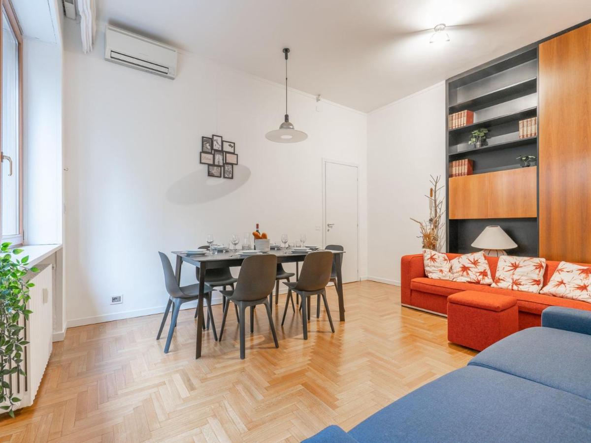 The Best Rent - Spacious Three-Bedroom Apartment In Moscova Милано Екстериор снимка