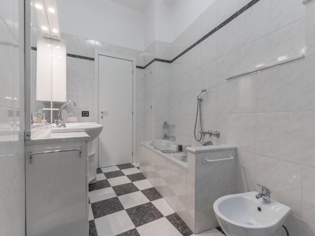 The Best Rent - Spacious Three-Bedroom Apartment In Moscova Милано Екстериор снимка